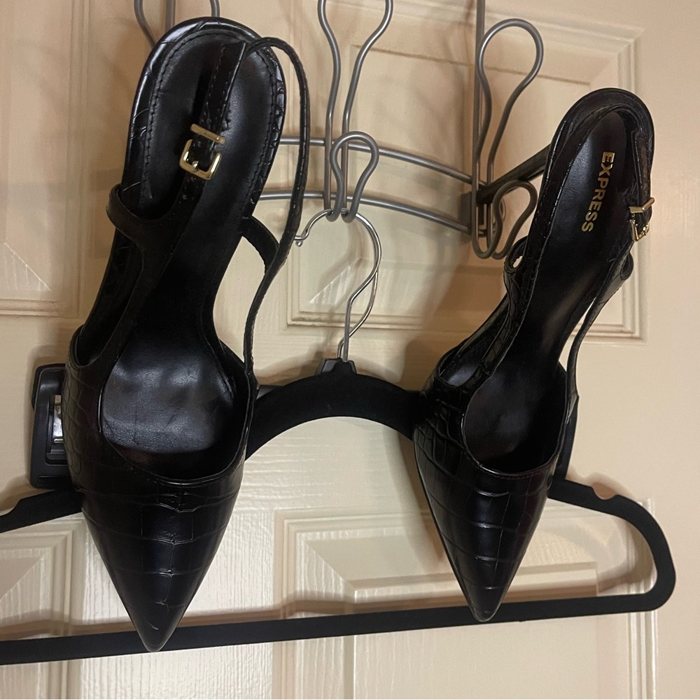 Express heels